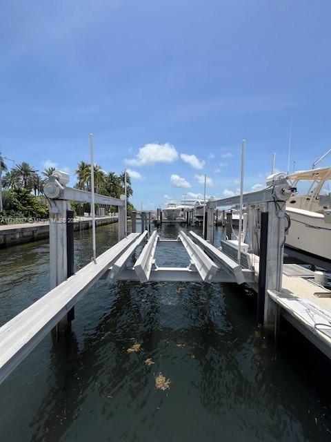 Grove Isle Marina - Land