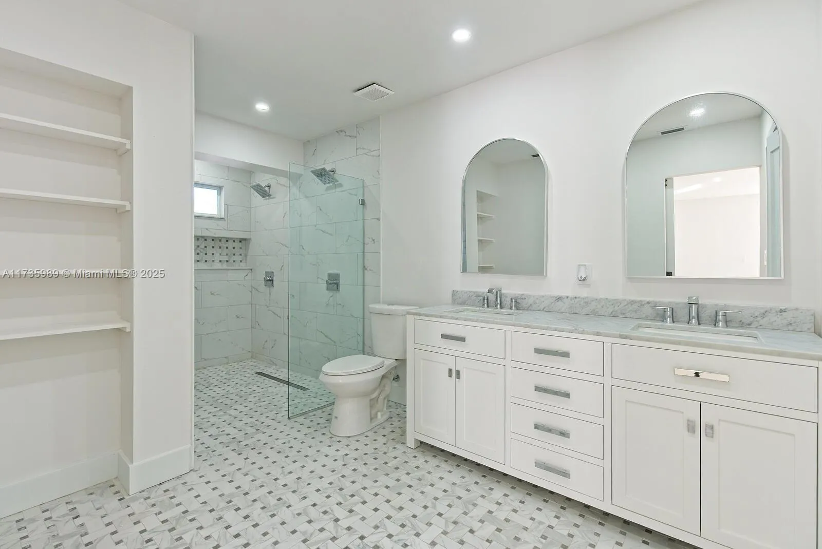 Miami, Florida 33173, United States, 3 Bedrooms Bedrooms, ,3 BathroomsBathrooms,Residential,Pending,11295