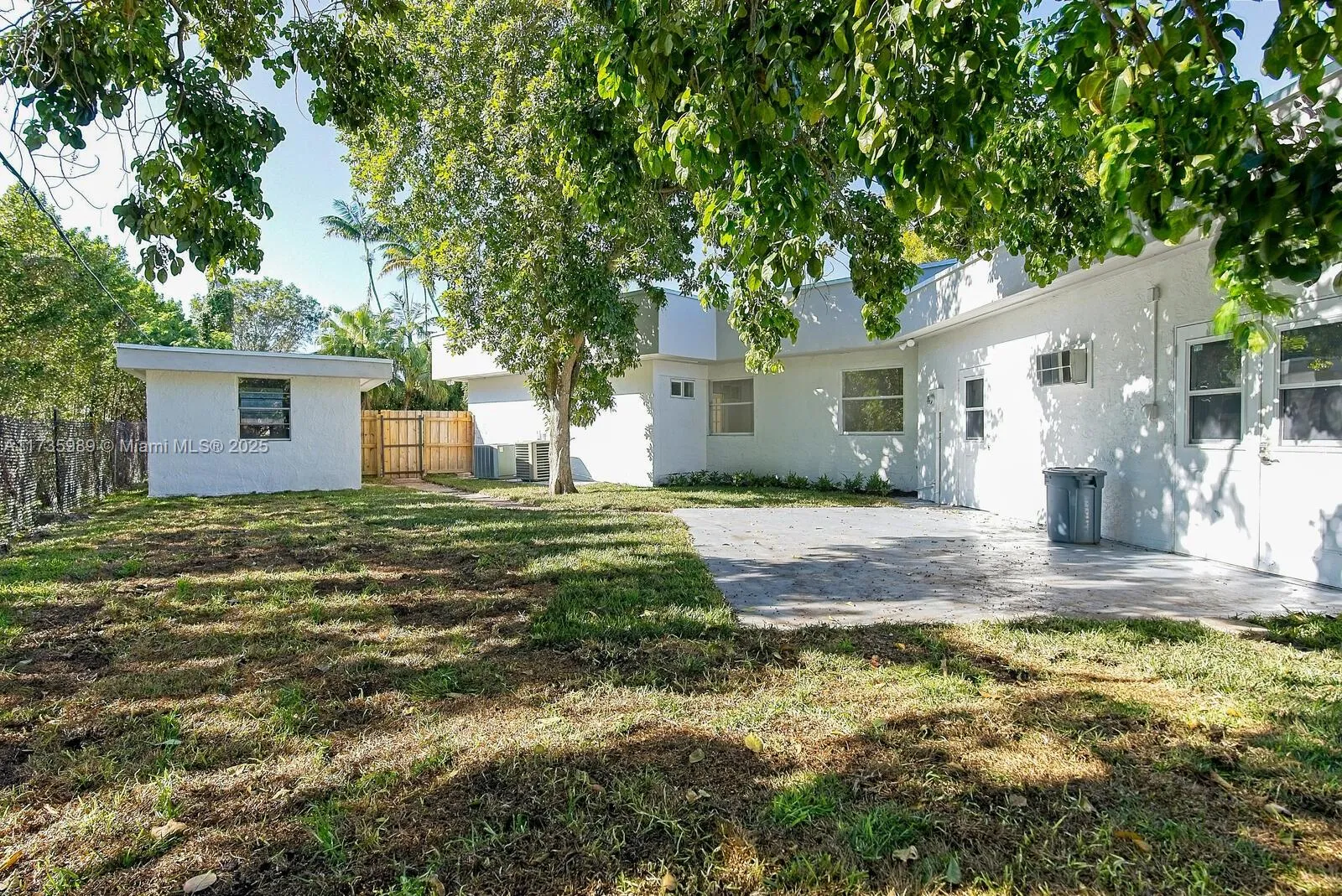 Miami, Florida 33173, United States, 3 Bedrooms Bedrooms, ,3 BathroomsBathrooms,Residential,Pending,11295