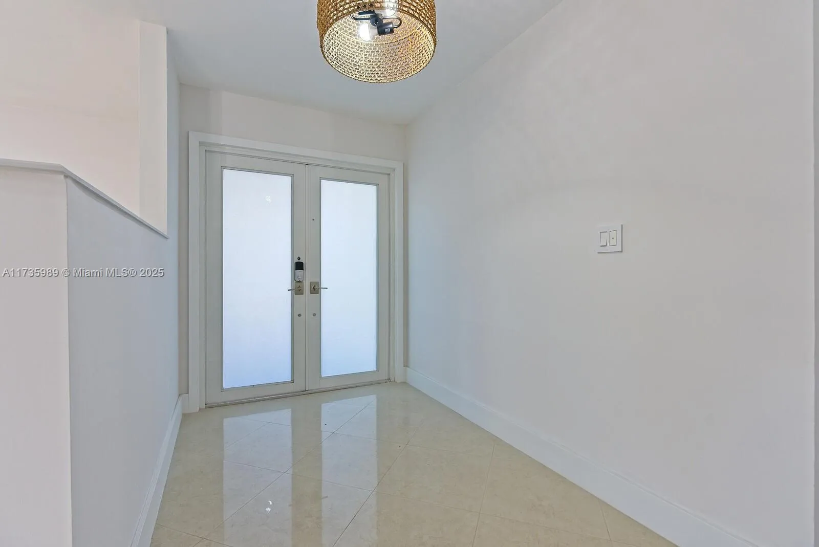 Miami, Florida 33173, United States, 3 Bedrooms Bedrooms, ,3 BathroomsBathrooms,Residential,Pending,11295