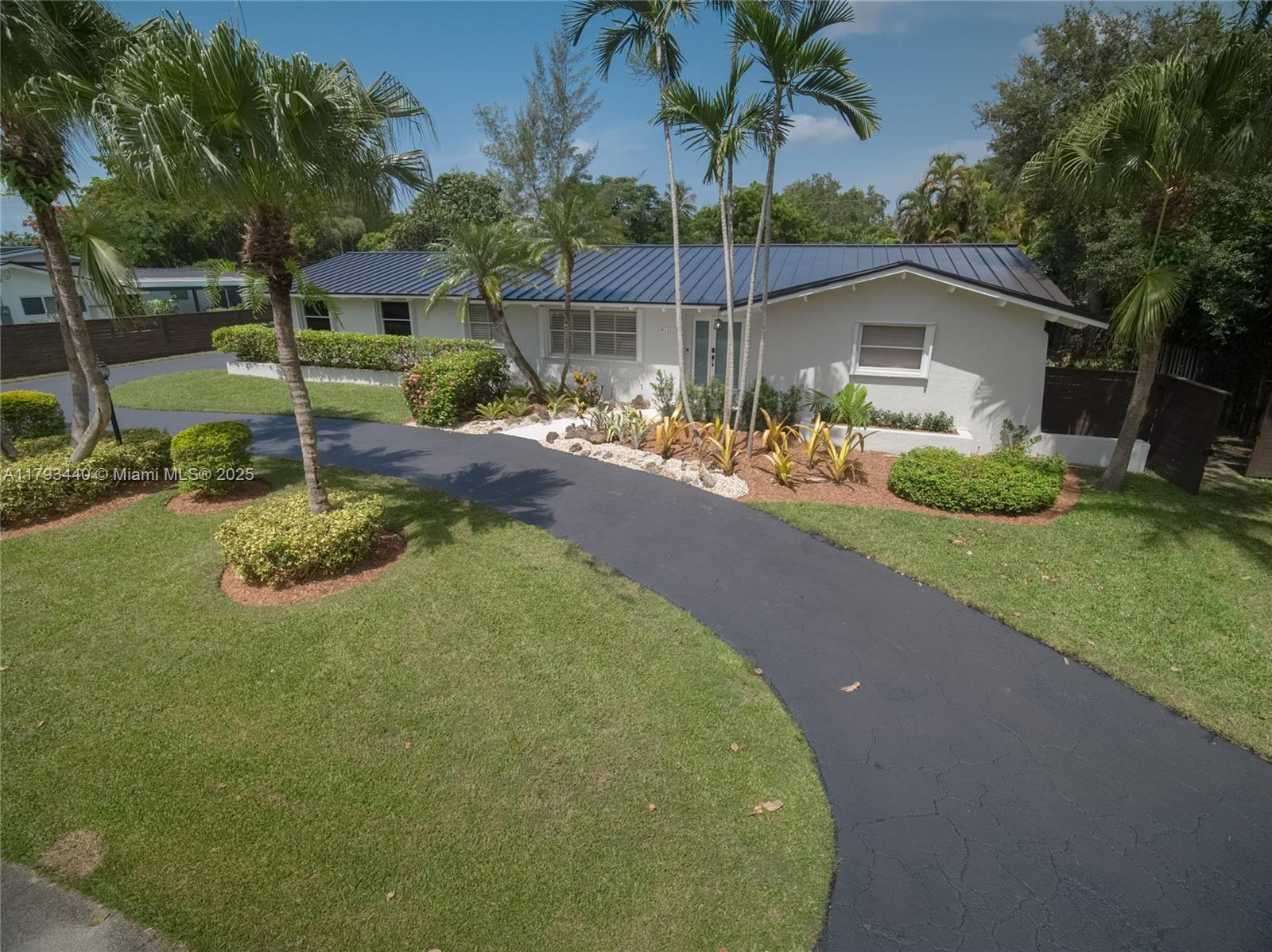 14520 Sw 79th Ct, Palmetto Bay, Miami-Dade County, Florida - 4 Bedrooms  
3 Bathrooms - 
