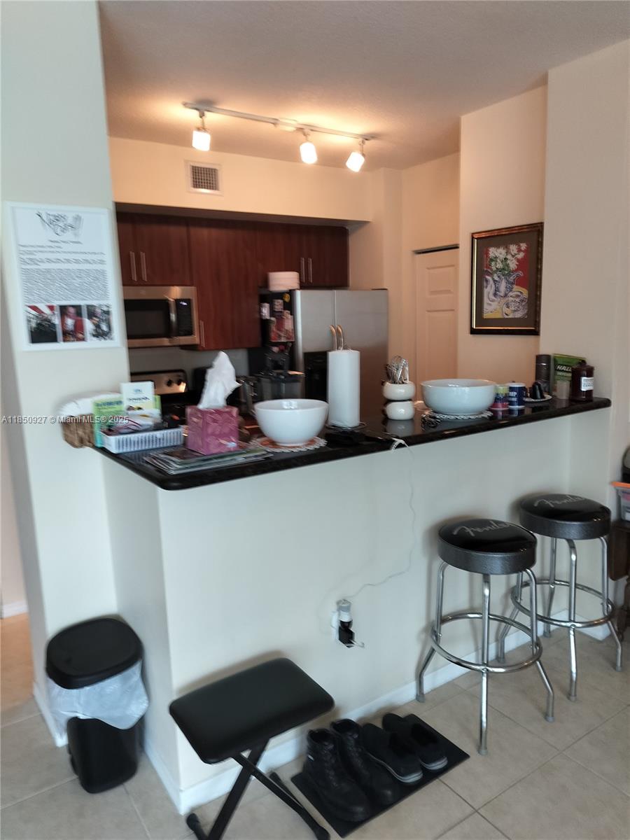 LAUDERDALE ONE CONDO - Residential