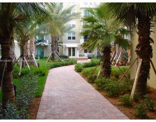 LAUDERDALE ONE CONDO - Residential