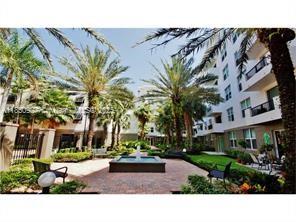 2421 NE 65th St 403