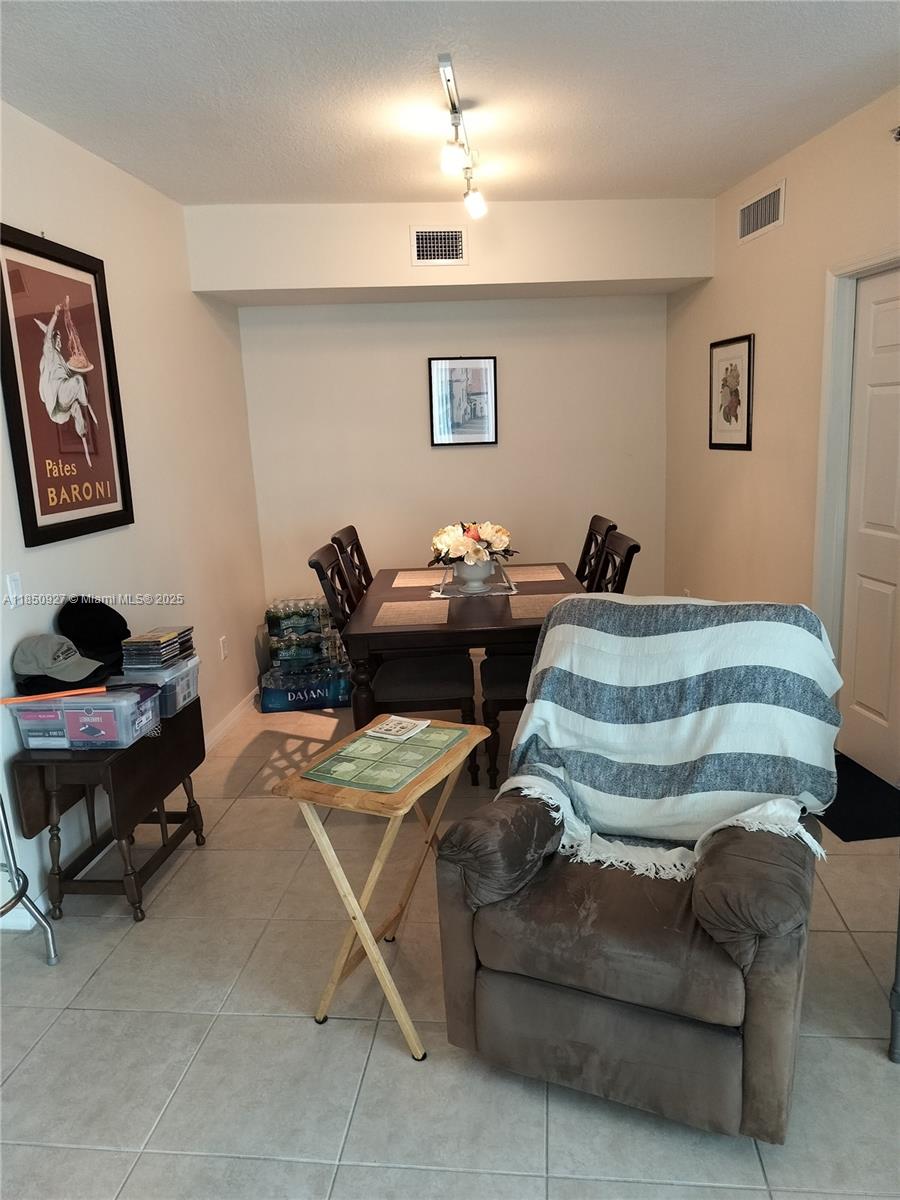 LAUDERDALE ONE CONDO - Residential