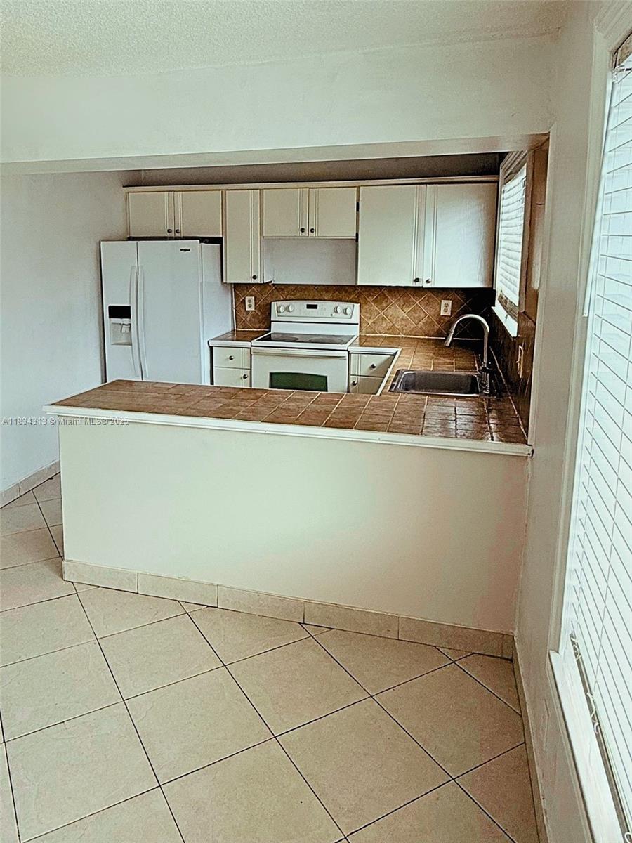 FOREST CONDO - Residential