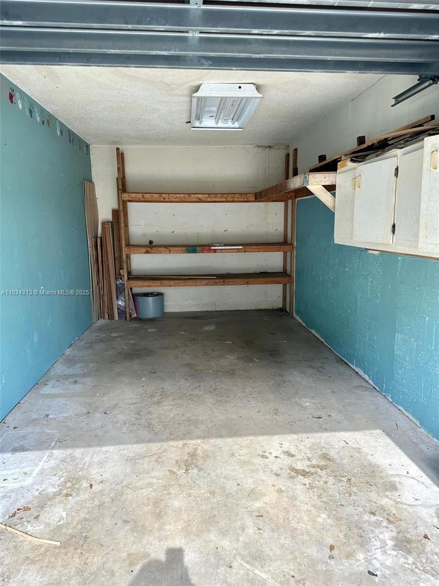 FOREST CONDO - Residential