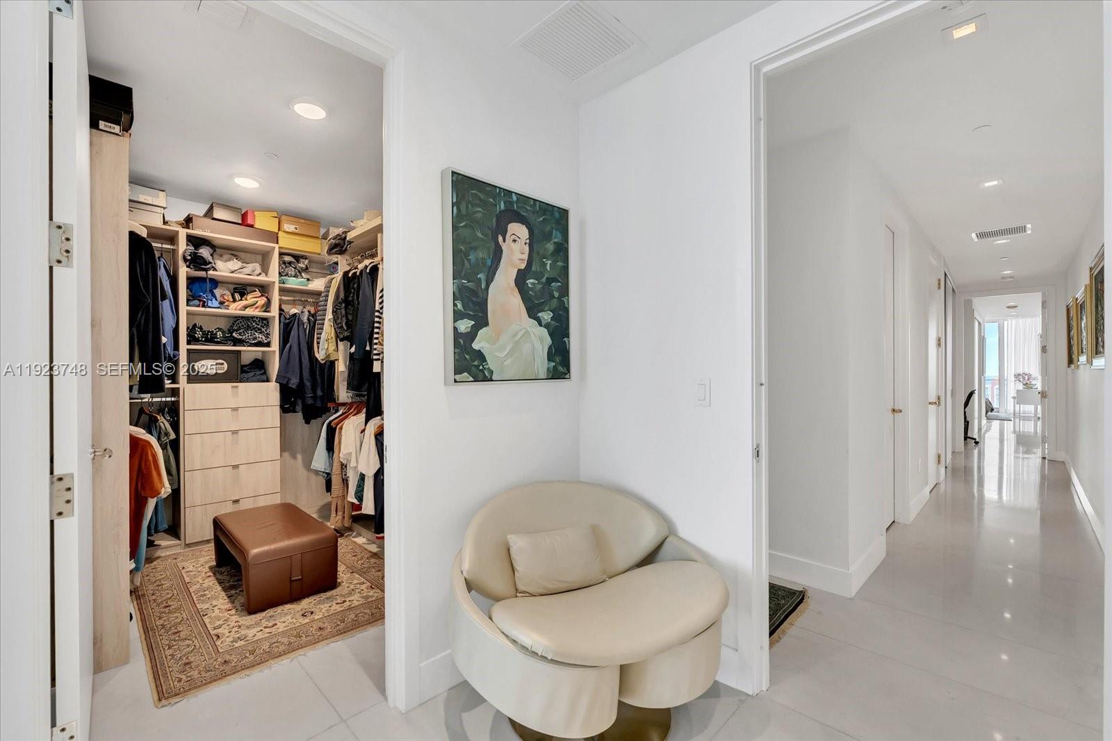 JADE SIGNATURE CONDO - Residential