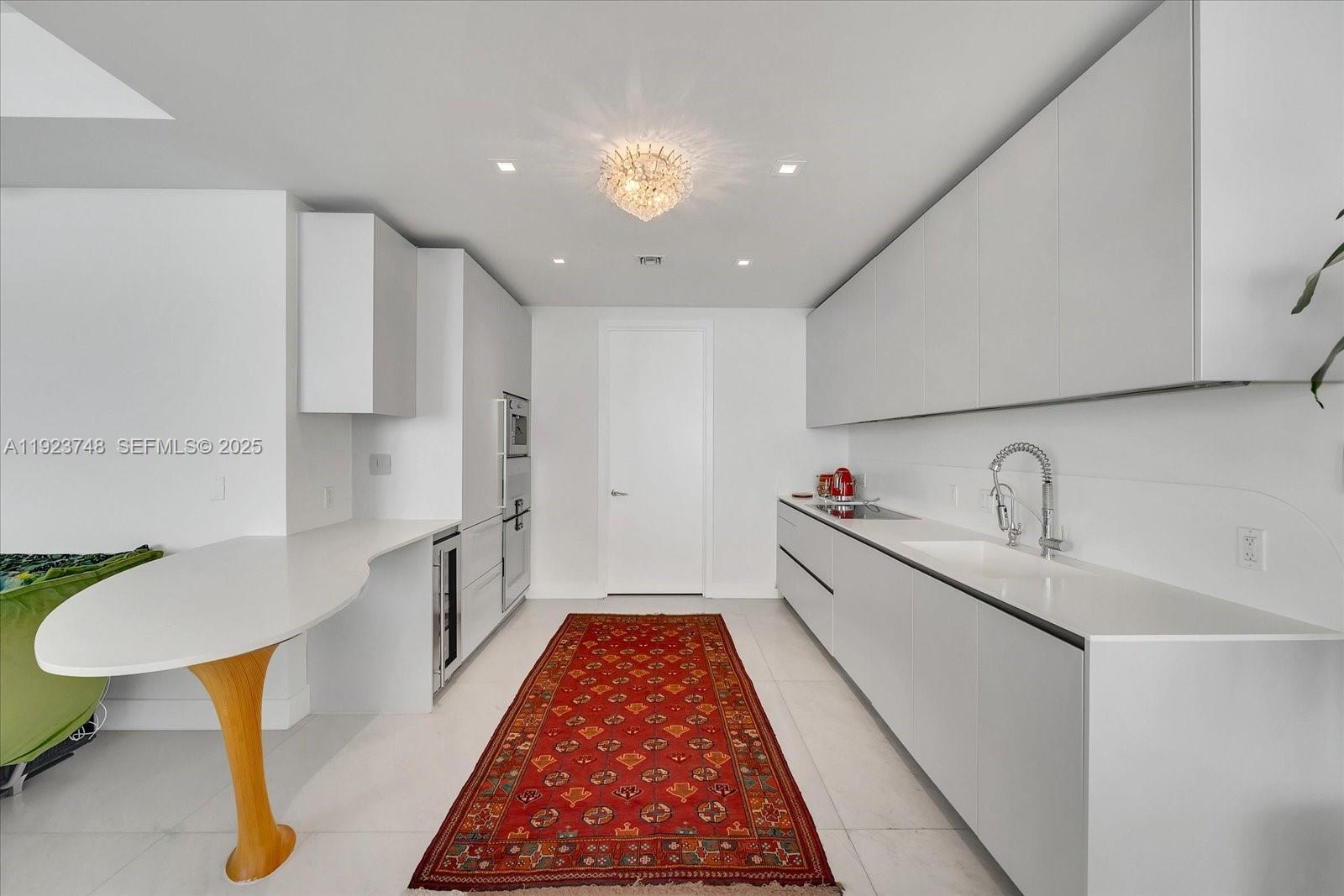 JADE SIGNATURE CONDO - Residential