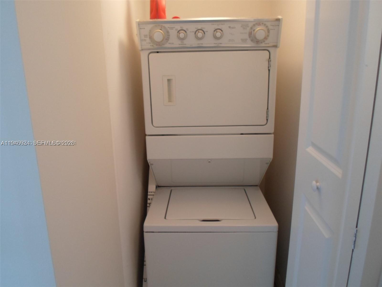 DUO CONDOMINIUM WEST - Residential