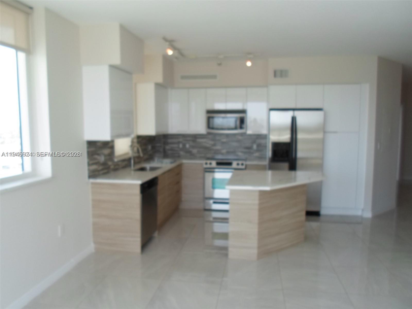 DUO CONDOMINIUM WEST - Residential