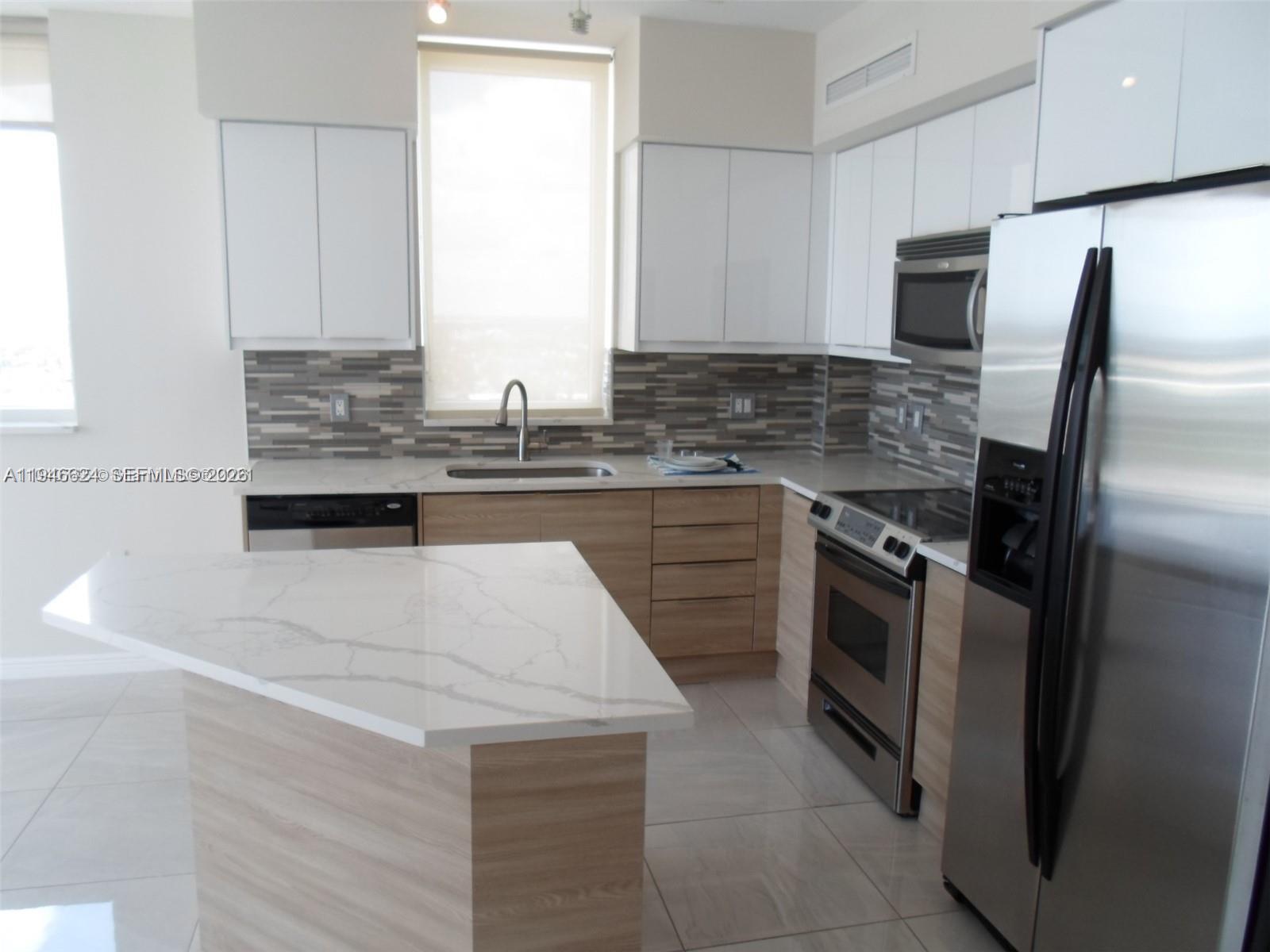 DUO CONDOMINIUM WEST - Residential