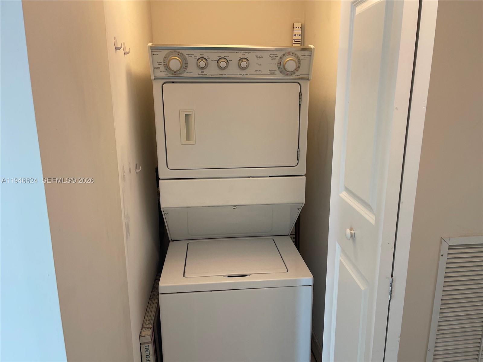 DUO CONDOMINIUM WEST - Residential