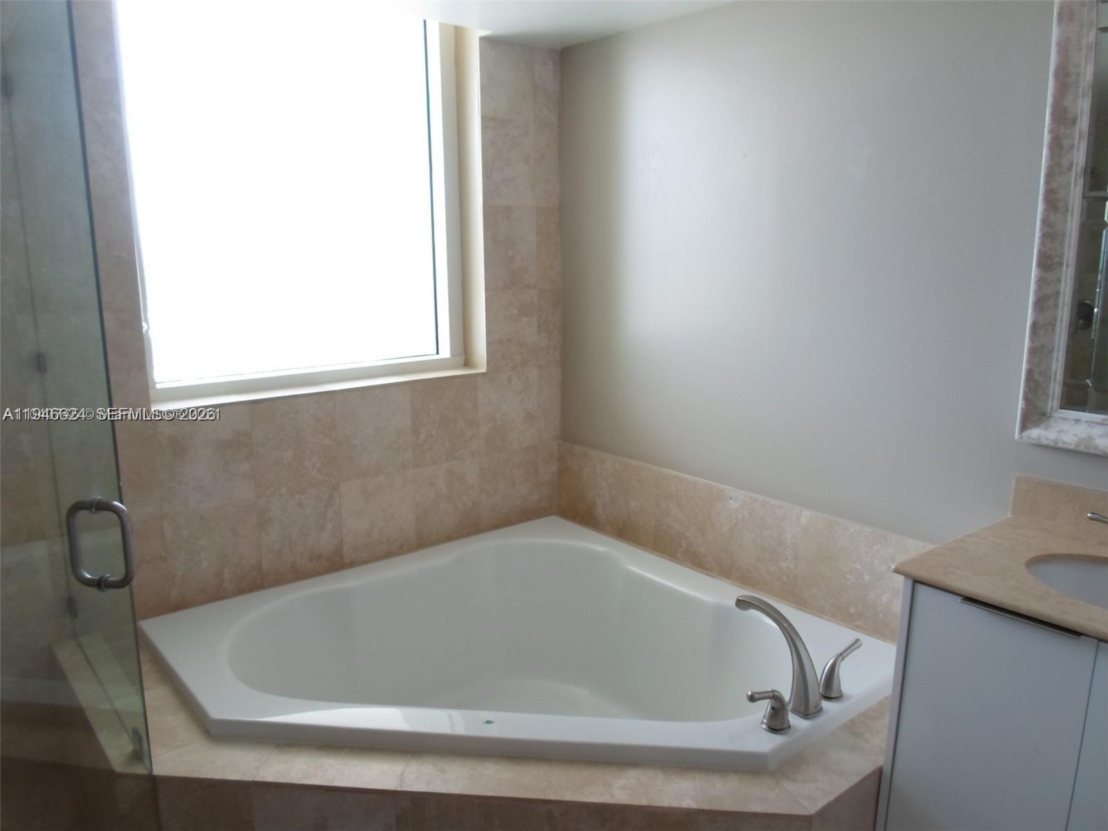 DUO CONDOMINIUM WEST - Residential