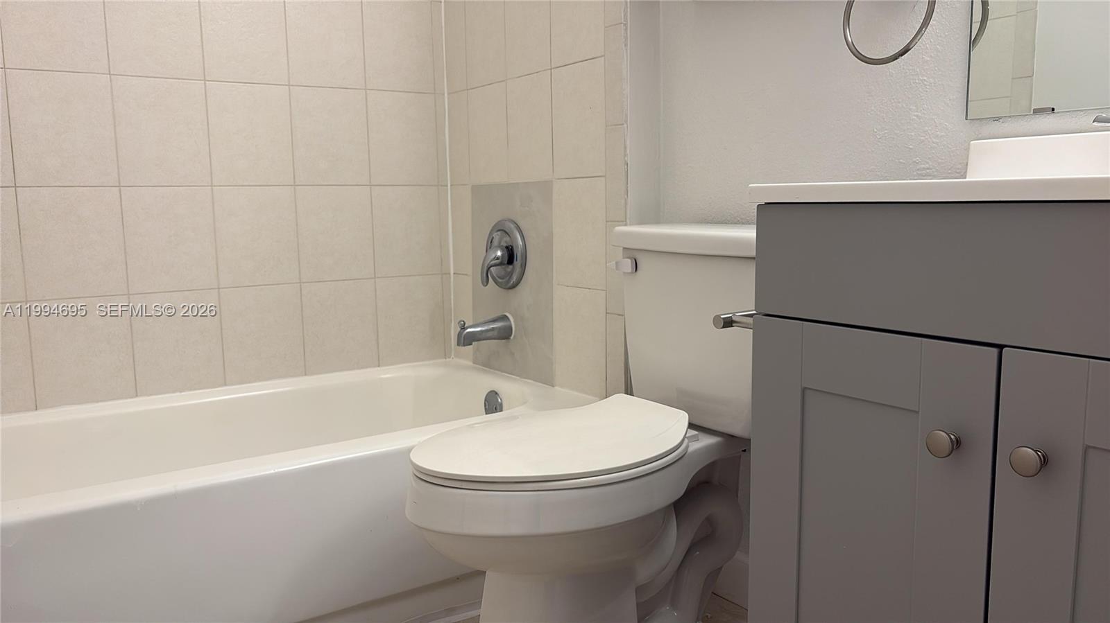 REFLECTIONS AT PEMBROKE P - Residential Lease