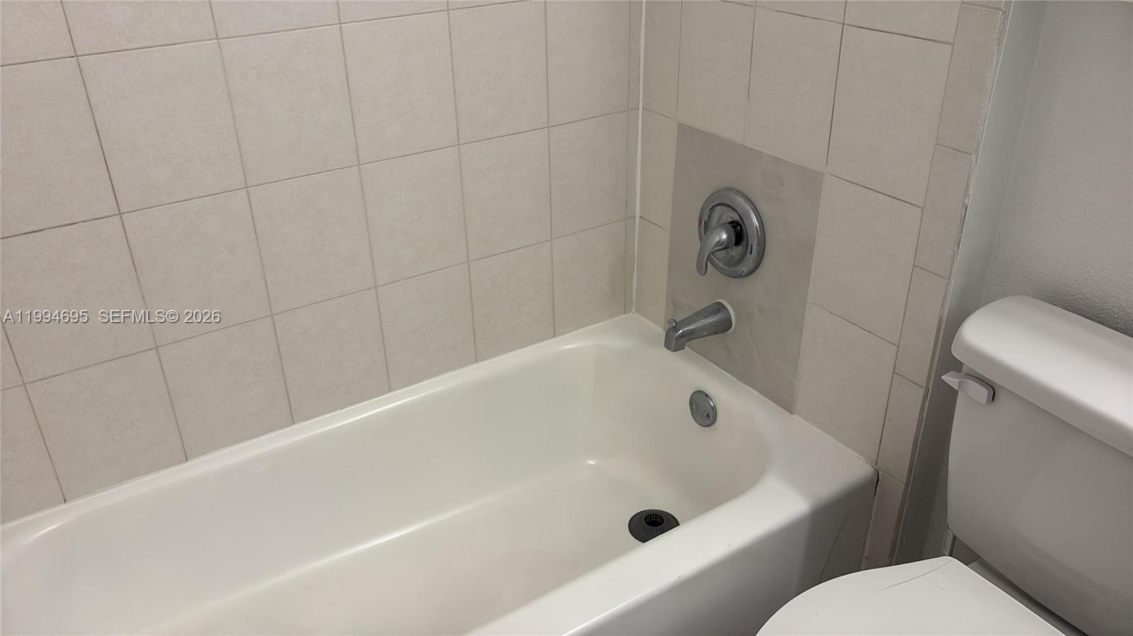 REFLECTIONS AT PEMBROKE P - Residential Lease