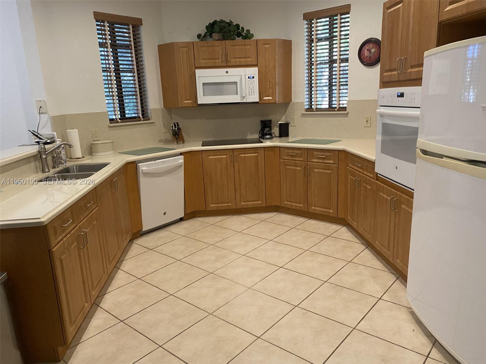 MARIPOSA POINTE AT WESTON - Residential