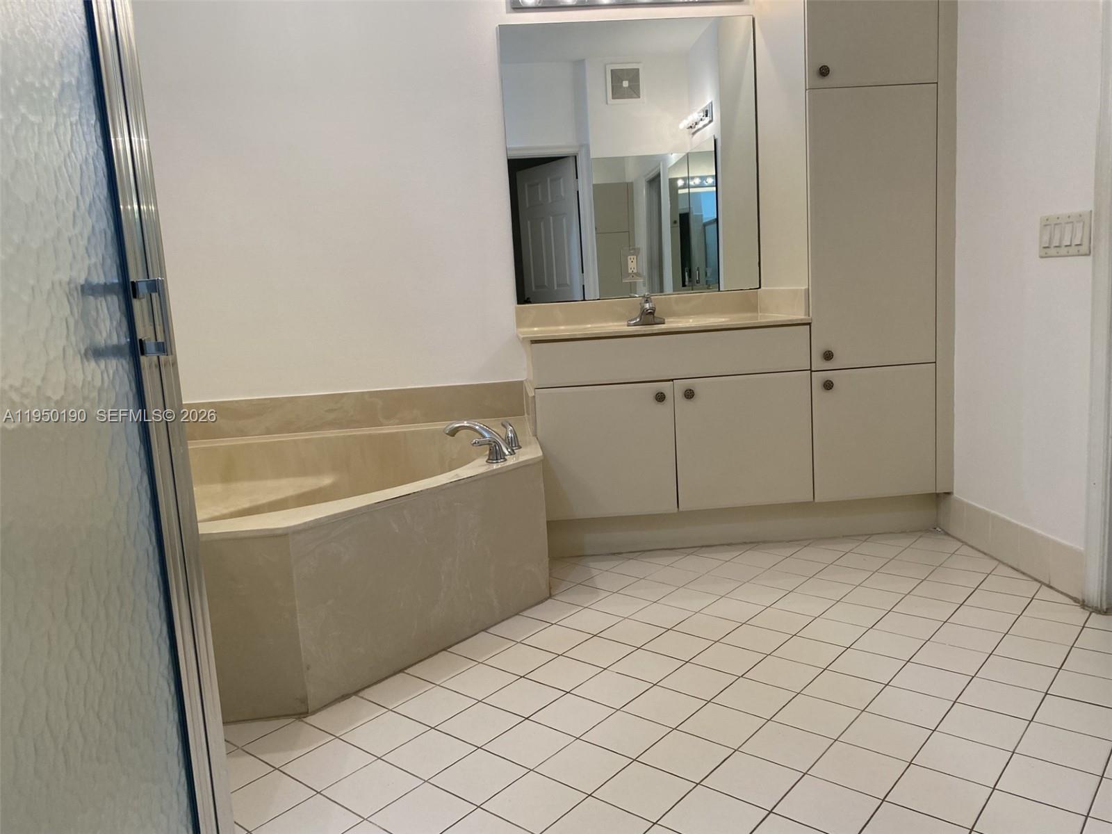 MARIPOSA POINTE AT WESTON - Residential