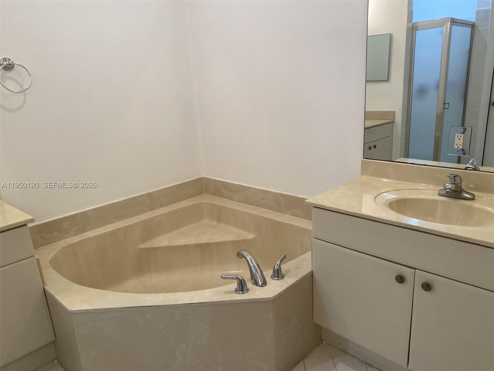 MARIPOSA POINTE AT WESTON - Residential