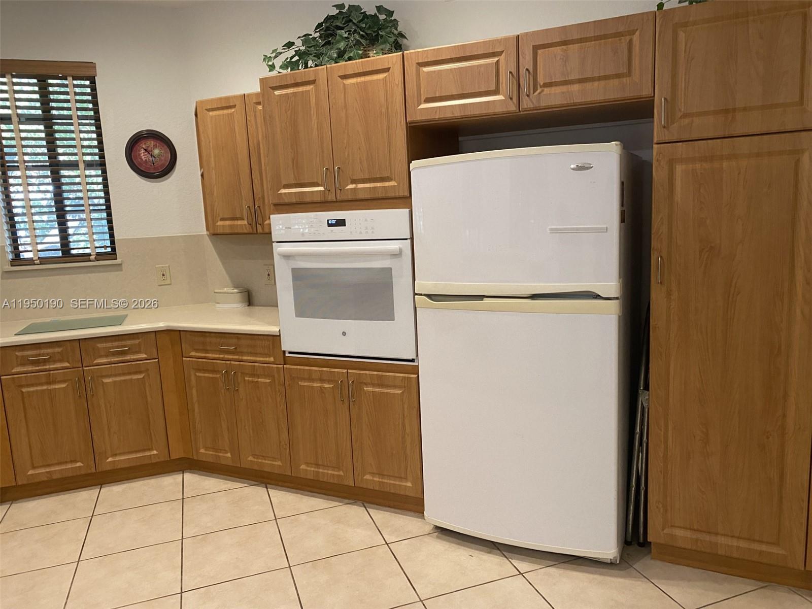 MARIPOSA POINTE AT WESTON - Residential