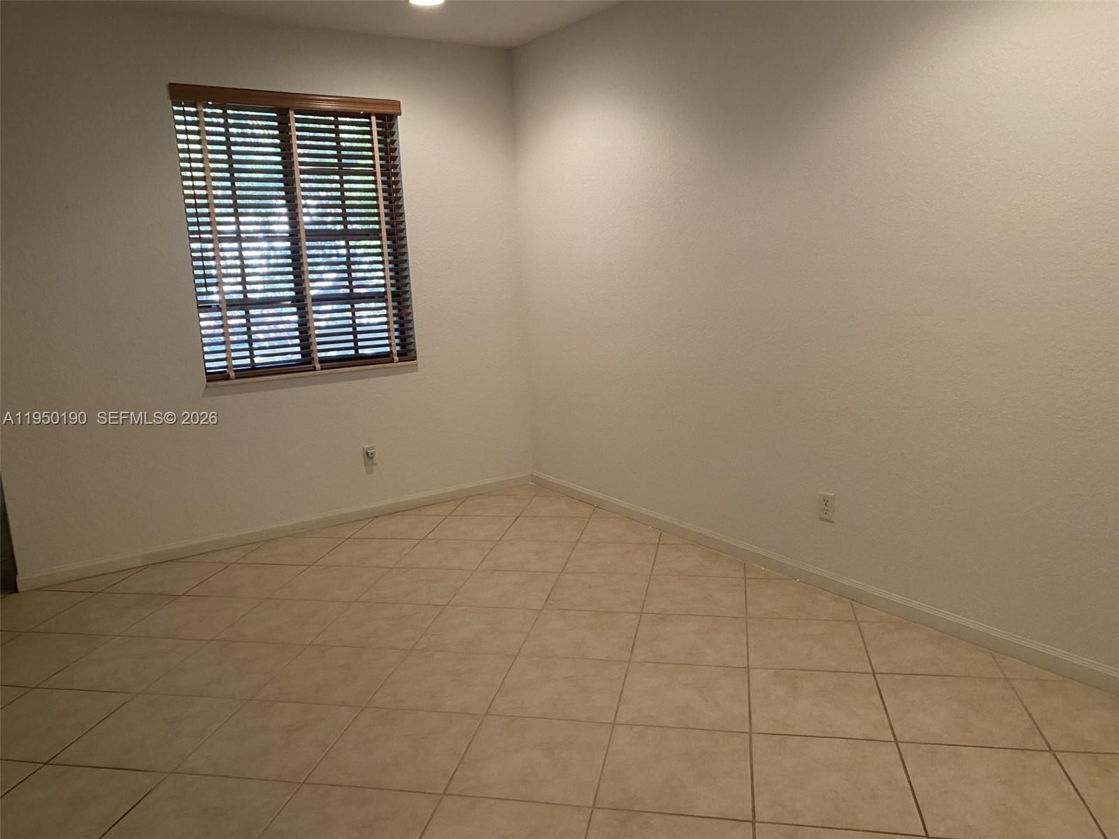 MARIPOSA POINTE AT WESTON - Residential