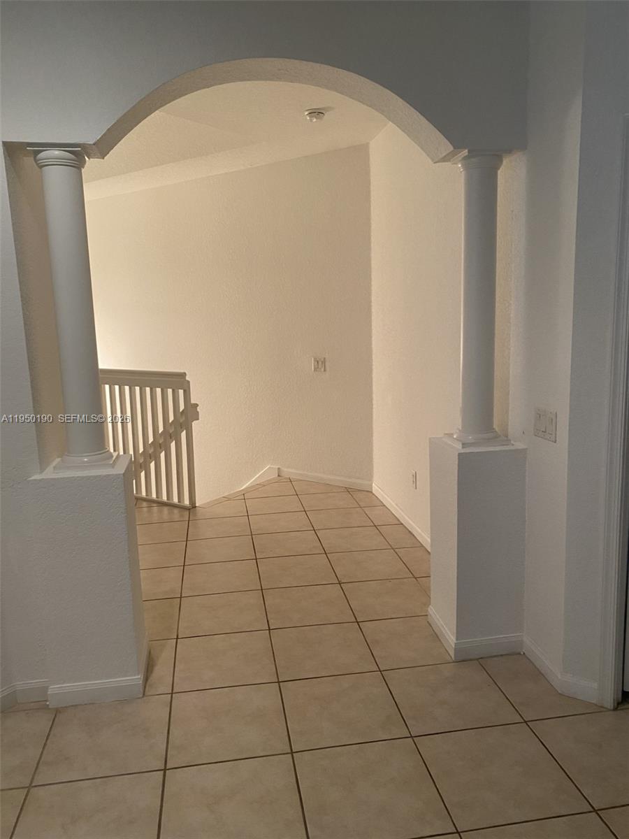 MARIPOSA POINTE AT WESTON - Residential