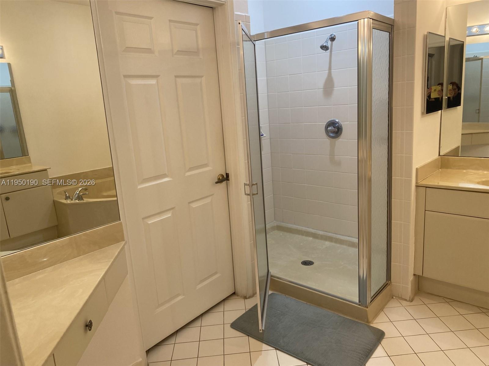 MARIPOSA POINTE AT WESTON - Residential