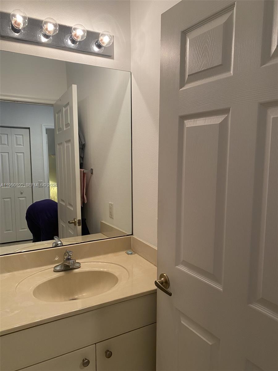 MARIPOSA POINTE AT WESTON - Residential