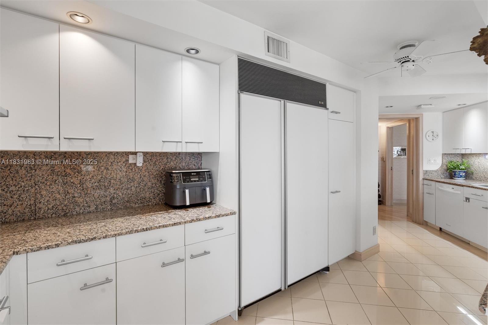 POINT OF AMERICAS - Residential