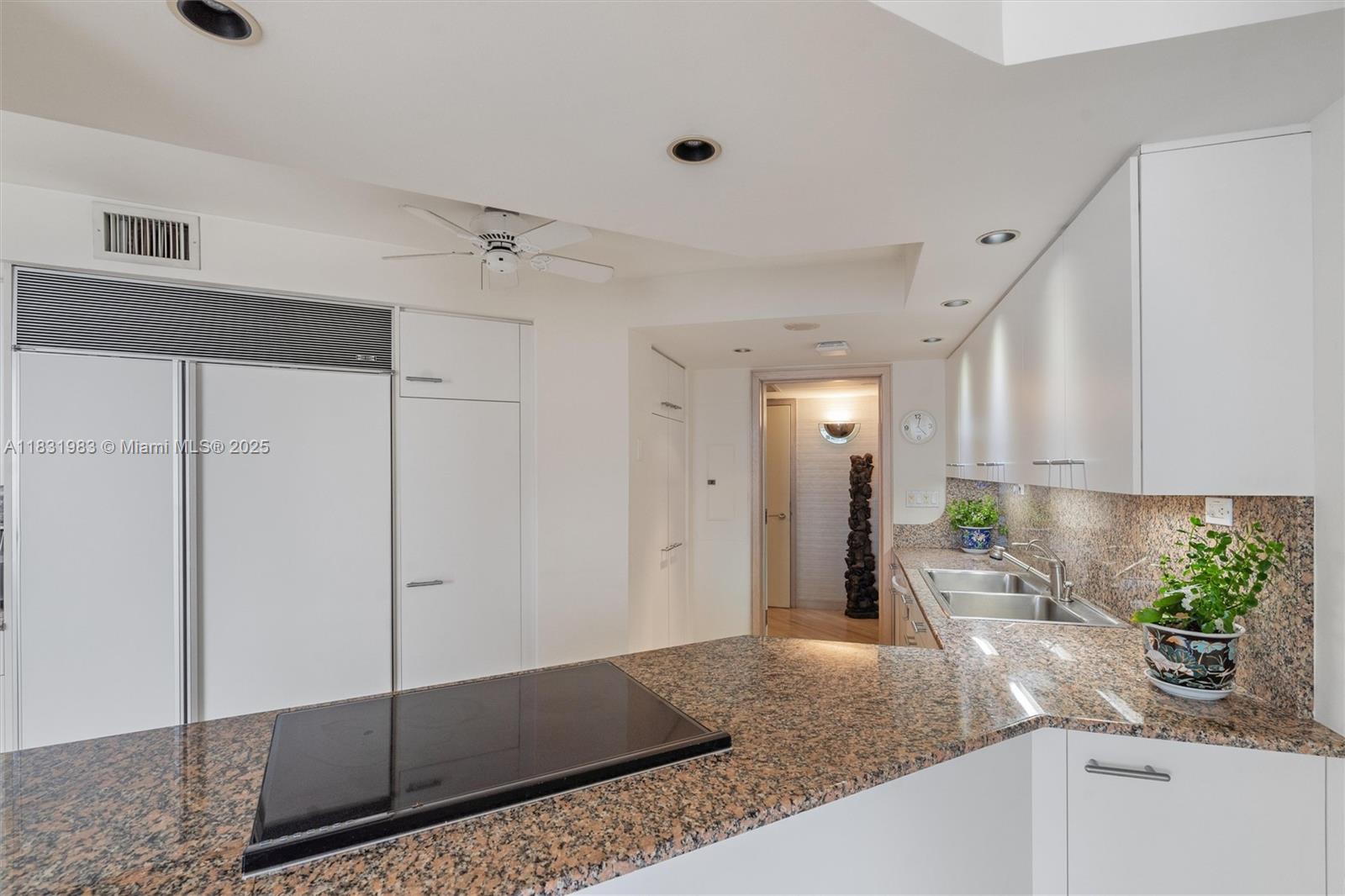 POINT OF AMERICAS - Residential