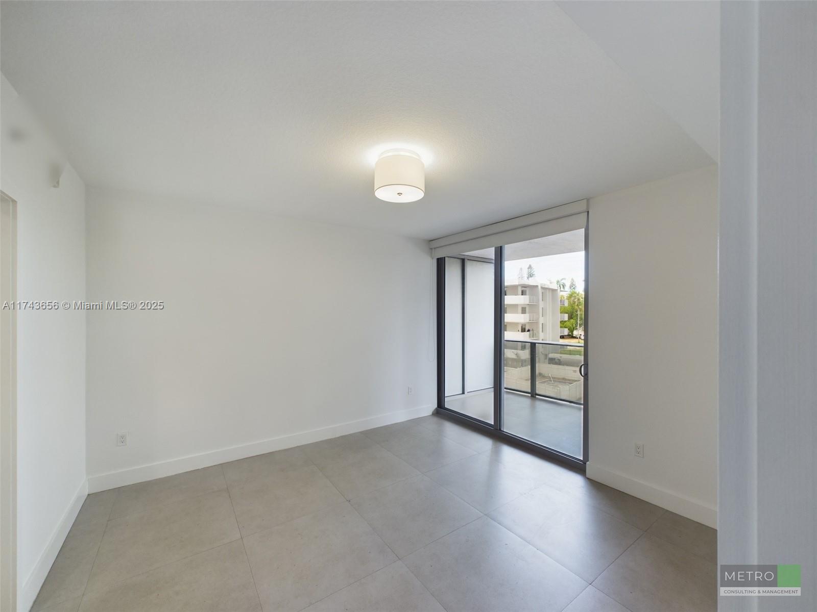 ARIA ON THE BAY CONDO - Residential