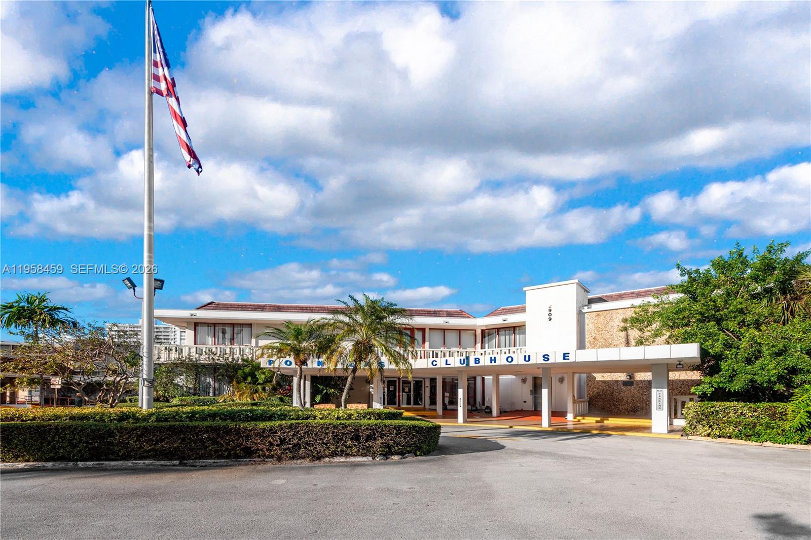 POINT EAST SEC II CONDO - Residential