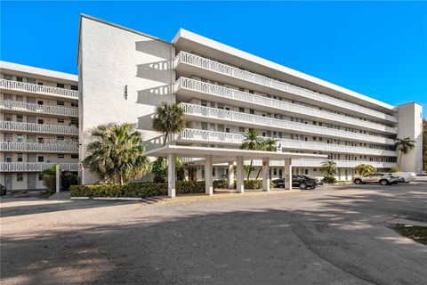 Photo of 2851 Leonard Dr #J405, Aventura, FL 33160 (MLS # A11958459)