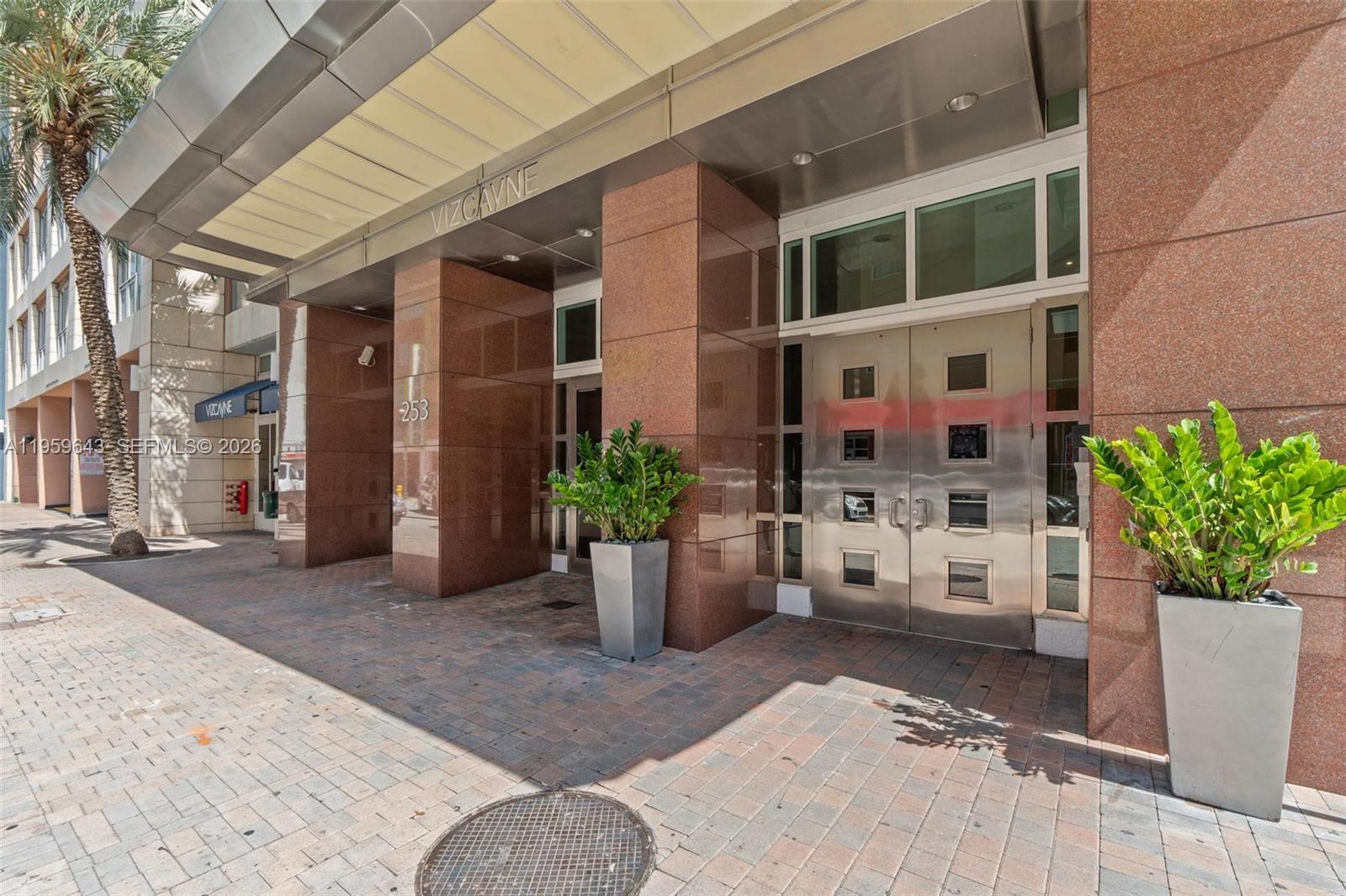 VIZCAYNE SOUTH CONDO - Residential Lease