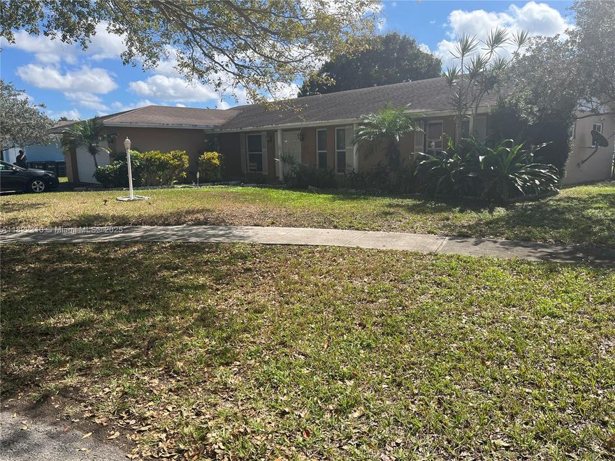 Beautiful, 3/2 home in prestigious neighborhood.  House is being sold as is with a few repairs. Large yard with plenty of outdoor space . Large florida room , large two car closed in garage and lots of extras as blinds, curtains and electrical lightings. also newly built park  in the community.