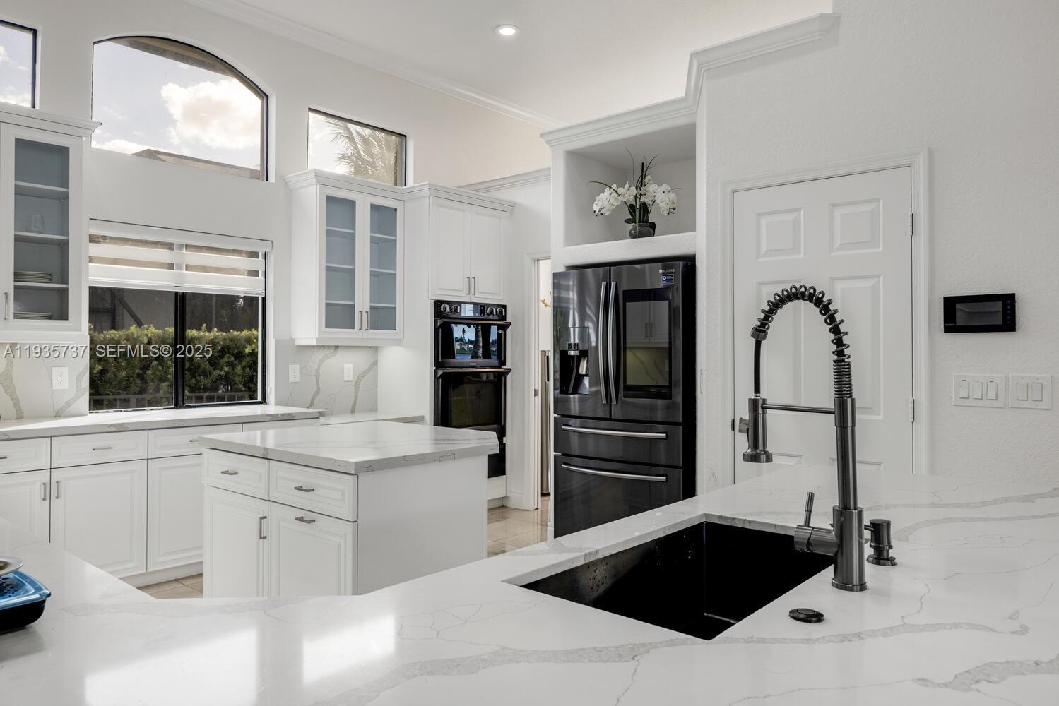 SUNSET LAKES PLAT ONE - Residential