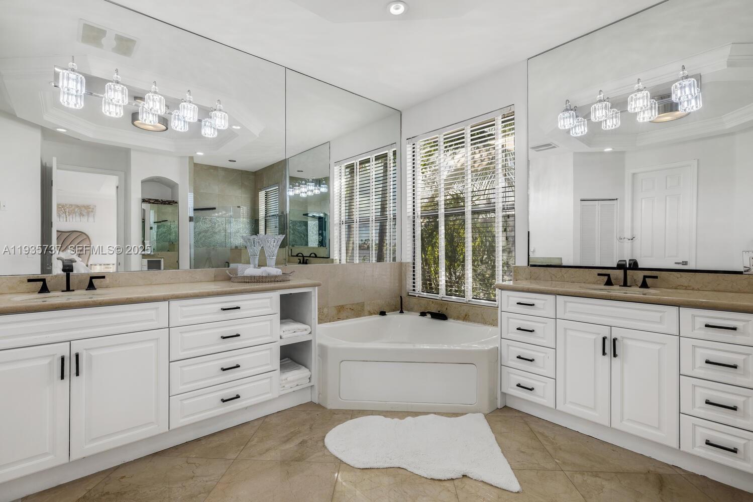 SUNSET LAKES PLAT ONE - Residential