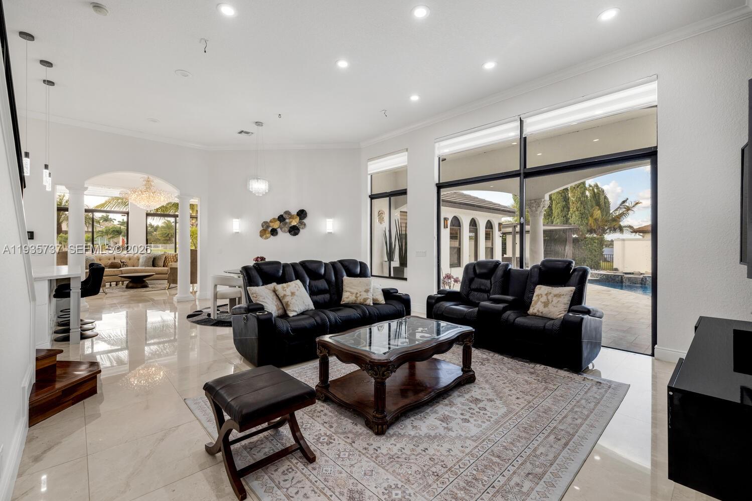 SUNSET LAKES PLAT ONE - Residential