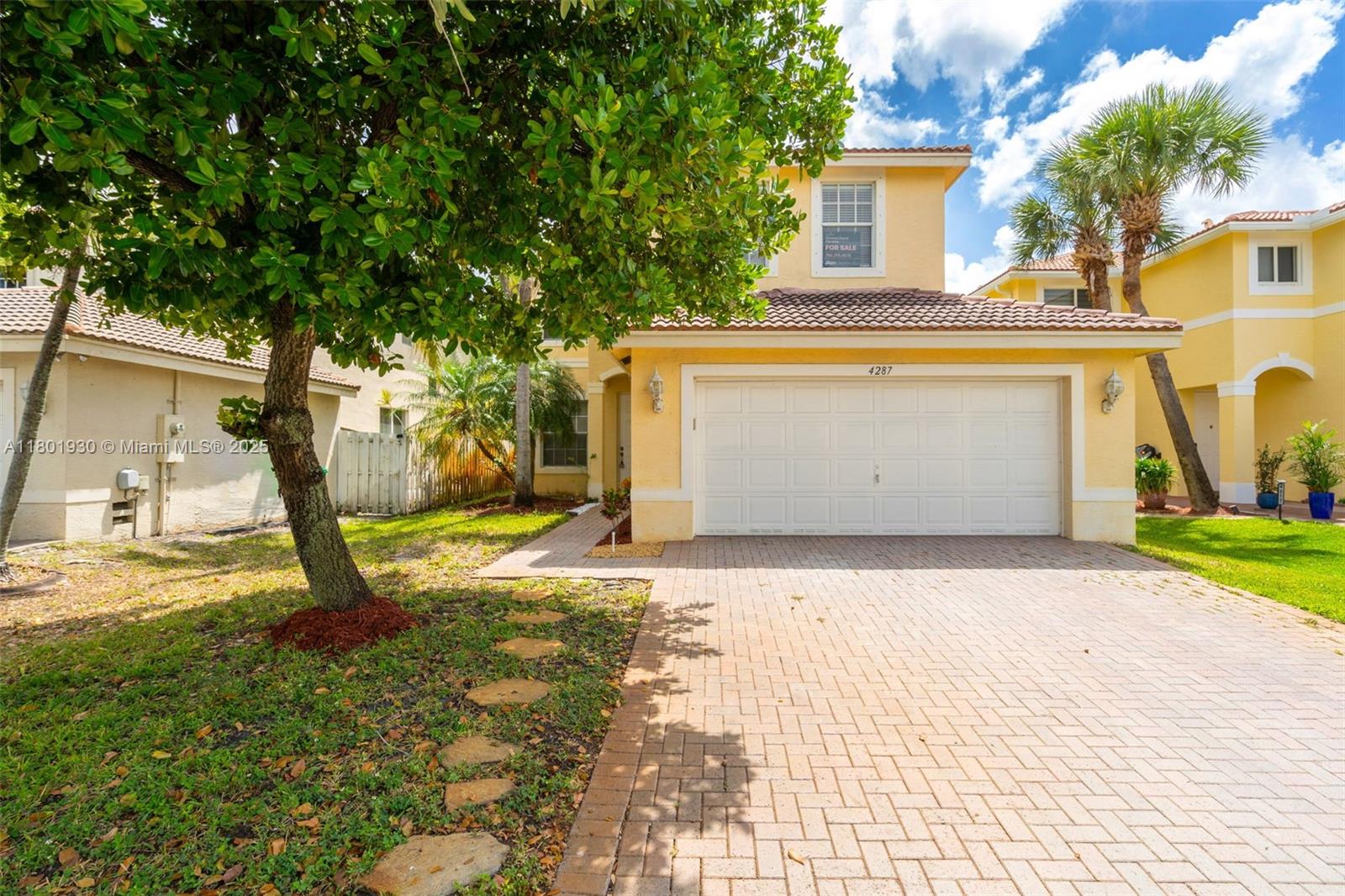 4287 Sw 130th Ave 4287, Miramar, Broward County, Florida - 4 Bedrooms  
3 Bathrooms - 