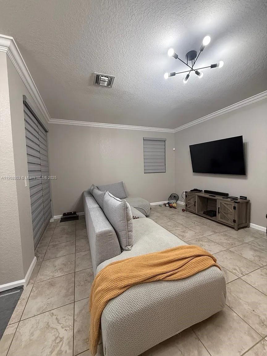 KEYS GARDEN - Residential Lease