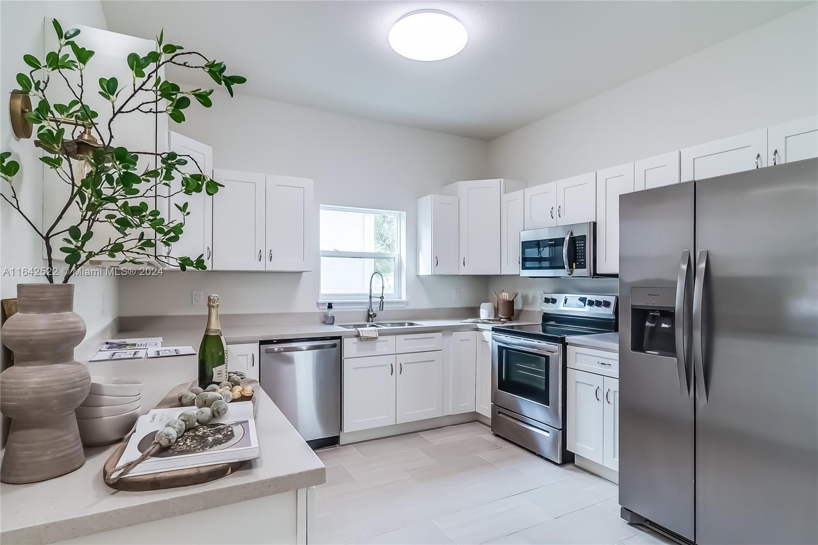 Las Villas at Kenilworth - Residential