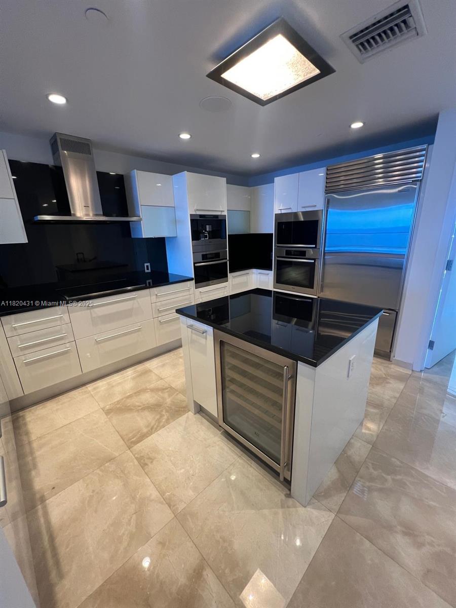 JADE OCEAN CONDO - Residential