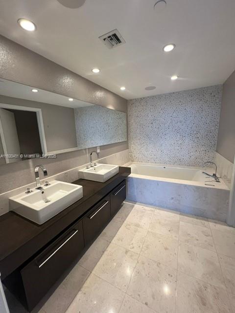 JADE OCEAN CONDO - Residential