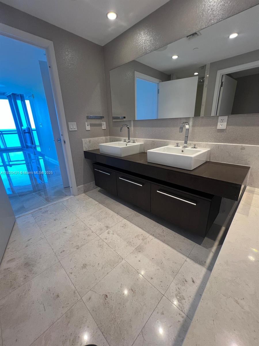 JADE OCEAN CONDO - Residential