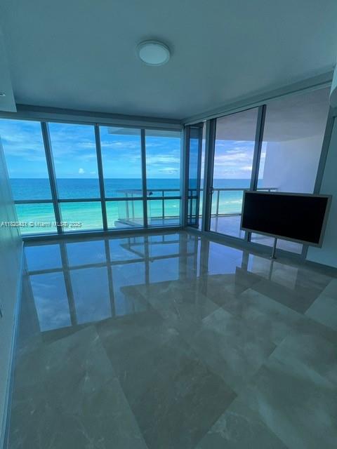JADE OCEAN CONDO - Residential