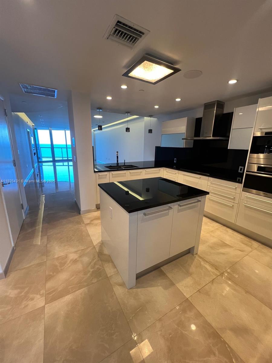 JADE OCEAN CONDO - Residential