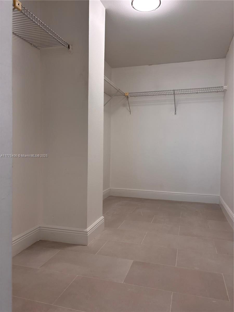 OLYMPUS CONDO PHASE - Residential Lease