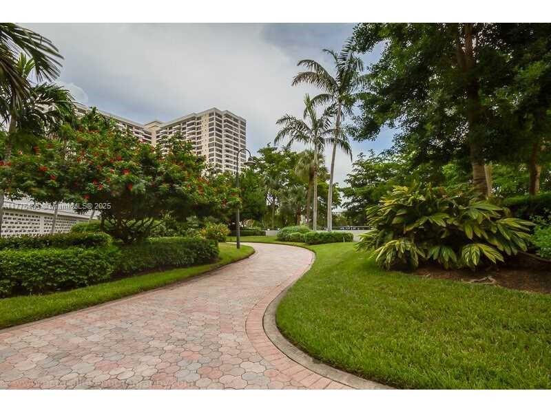 OLYMPUS CONDO PHASE - Residential Lease