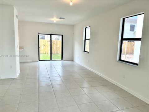 Tiny photo for 23464 SW 129th Ave, Homestead, FL 33032 (MLS # A12007142)