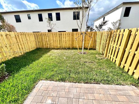 Tiny photo for 23464 SW 129th Ave, Homestead, FL 33032 (MLS # A12007142)